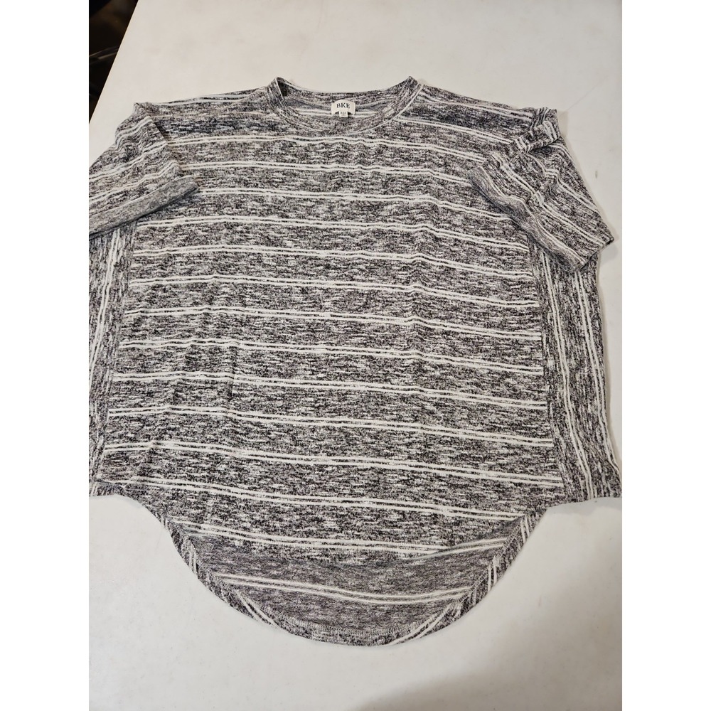 Bke Over Size Women's Knit Blouse Size XS/S Gray/white Lightweight (A503